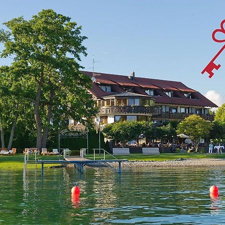 Hotel Heinzler Am See Именстад ам Бодензе Екстериор снимка